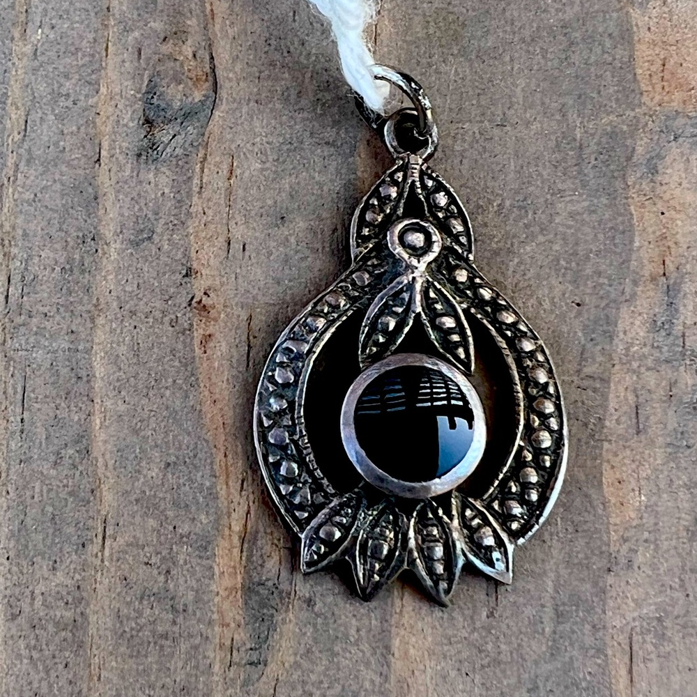 Elegant Silver & Black Onyx Pendant